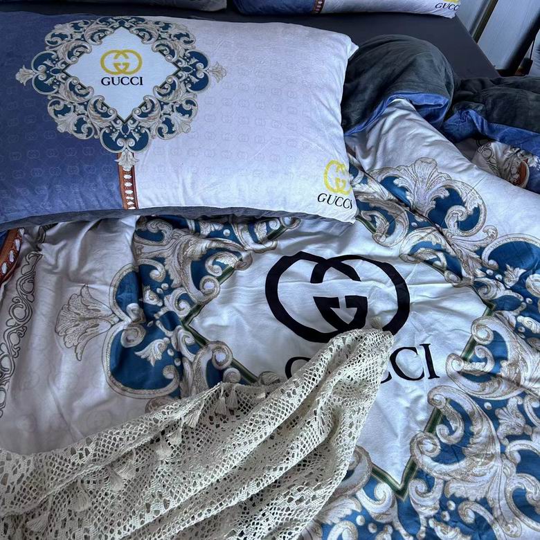 Gucci 2.0x2.3m    (8)