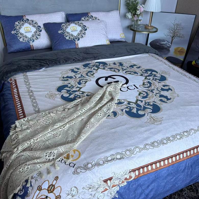 Gucci 2.0x2.3m    (9)