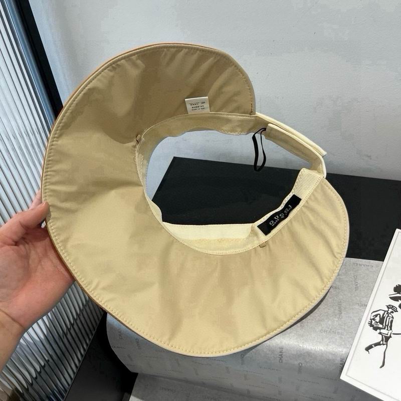 Gucci Visor (61)