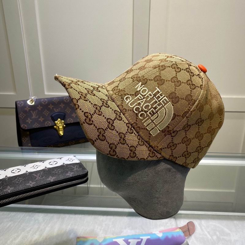 Gucci X TNF cap dx (4000)