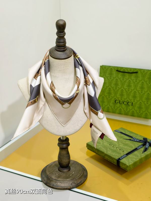 Gucci silk Scarf 90X90cm E20 (12)