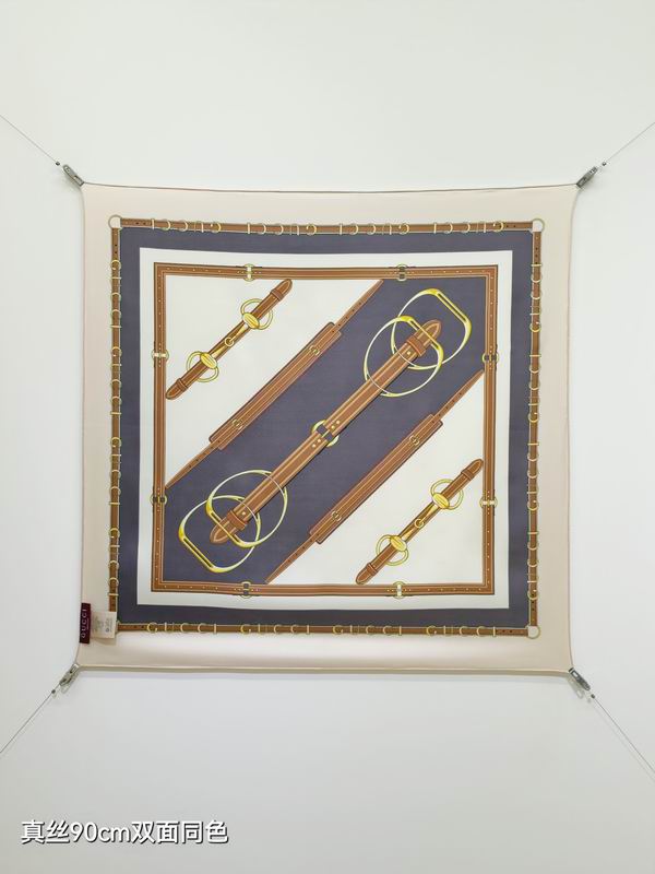 Gucci silk Scarf 90X90cm E20 (18)