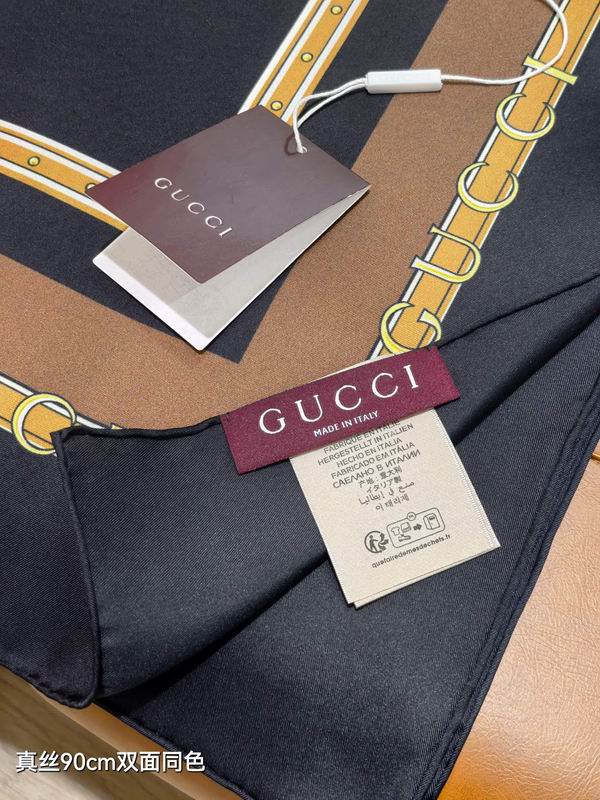 Gucci silk Scarf 90X90cm E20 (23)