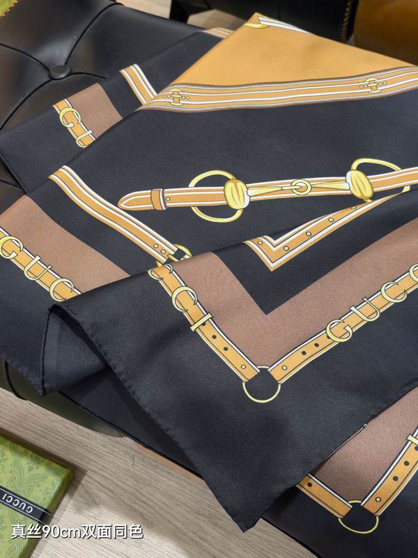 Gucci silk Scarf 90X90cm E20 (24)