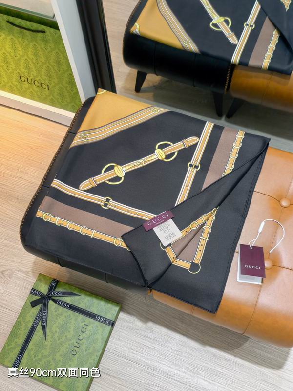 Gucci silk Scarf 90X90cm E20 (26)