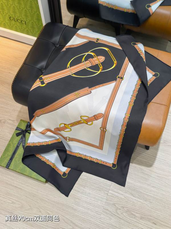 Gucci silk Scarf 90X90cm E20 (7)