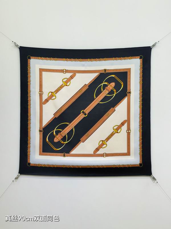Gucci silk Scarf 90X90cm E20 (9)