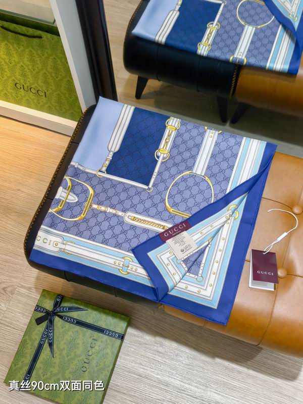 Gucci silk Scarf 90X90cm E21 (6)