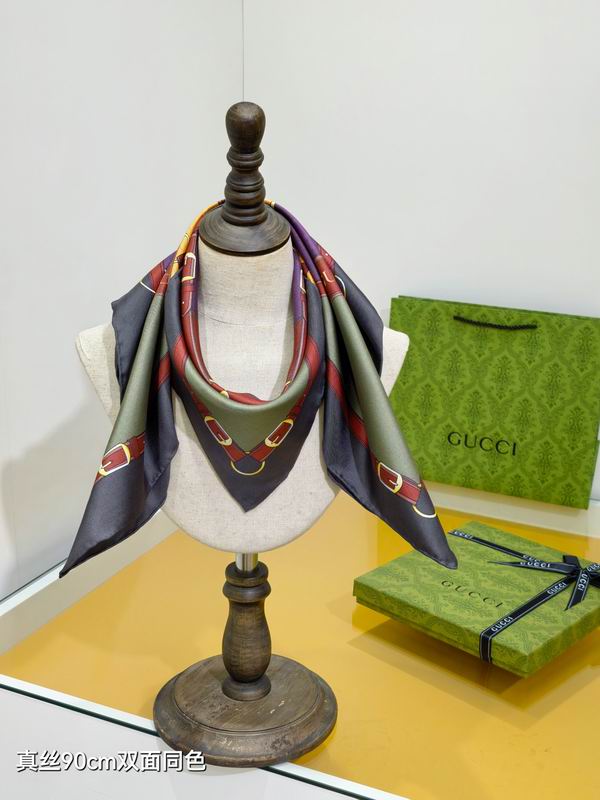Gucci silk Scarf 90X90cm E28 (30)