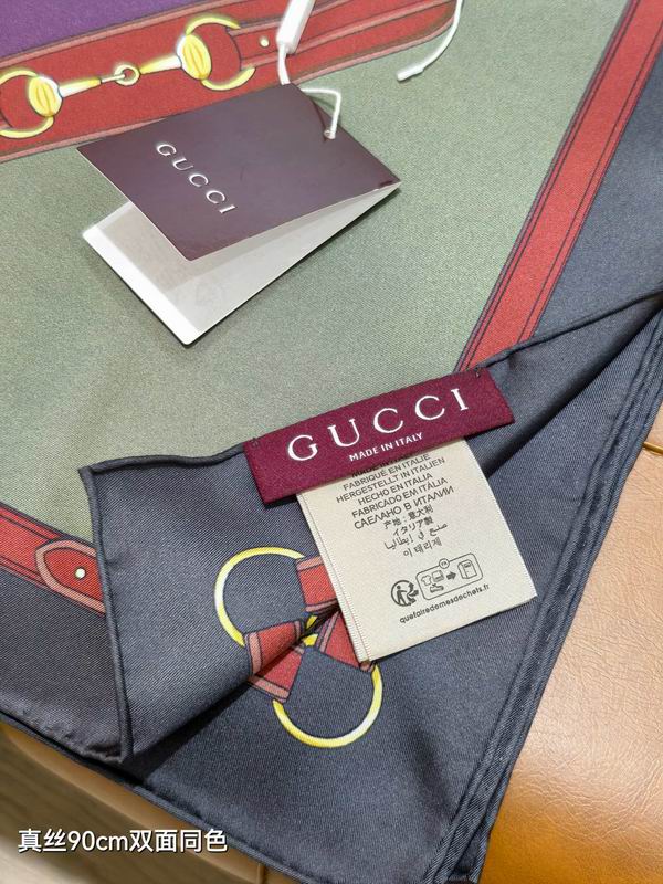 Gucci silk Scarf 90X90cm E28 (32)