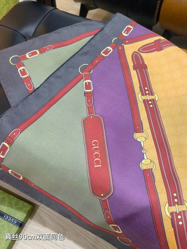 Gucci silk Scarf 90X90cm E28 (33)