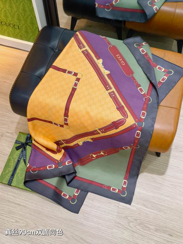 Gucci silk Scarf 90X90cm E28 (34)