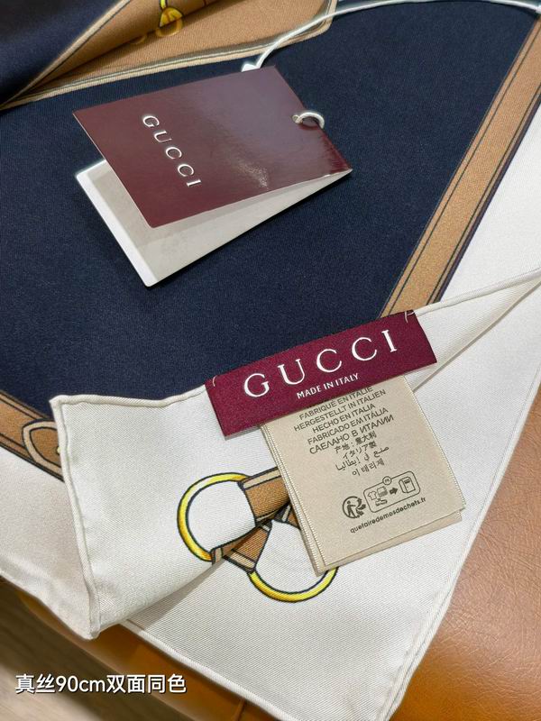 Gucci silk Scarf 90X90cm E28 (5)