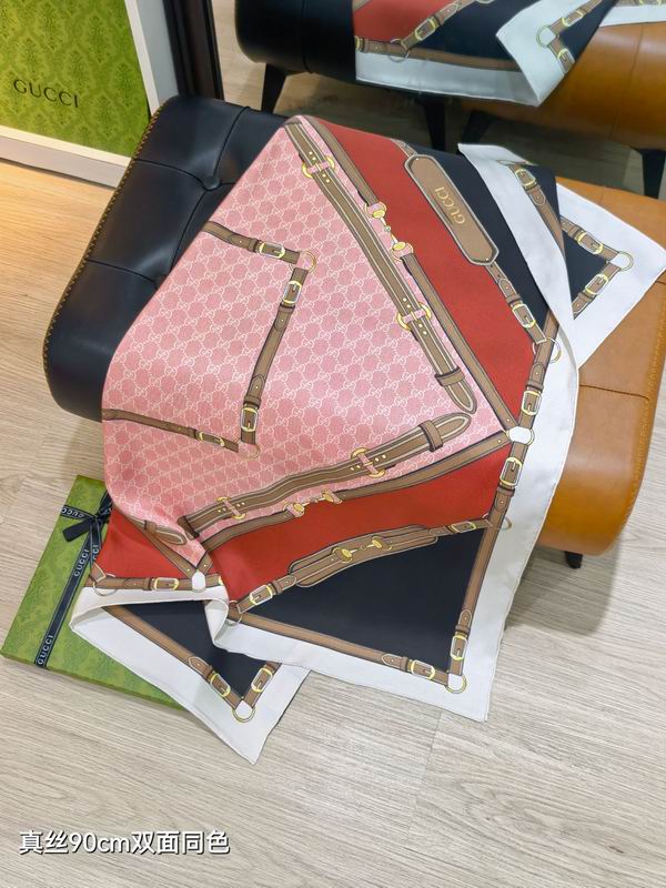 Gucci silk Scarf 90X90cm E28 (7)