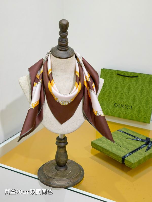Gucci silk Scarf 90X90cm E31 (3)