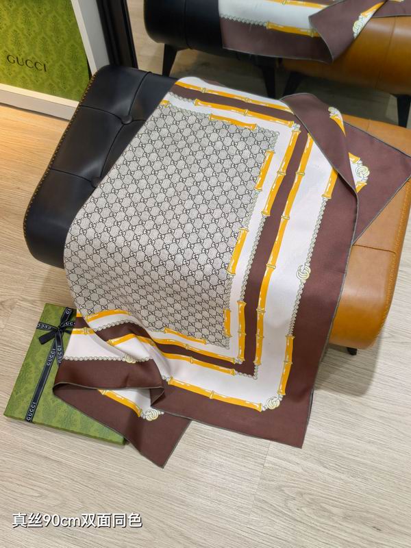Gucci silk Scarf 90X90cm E31 (7)