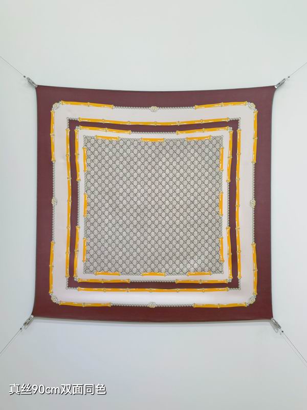 Gucci silk Scarf 90X90cm E31 (9)
