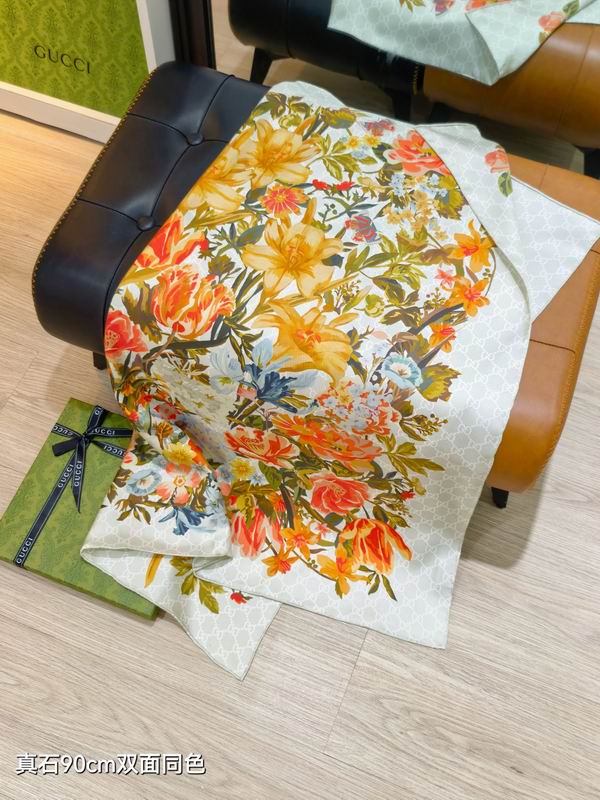 Gucci silk scarf 90X90cm E06 (7)