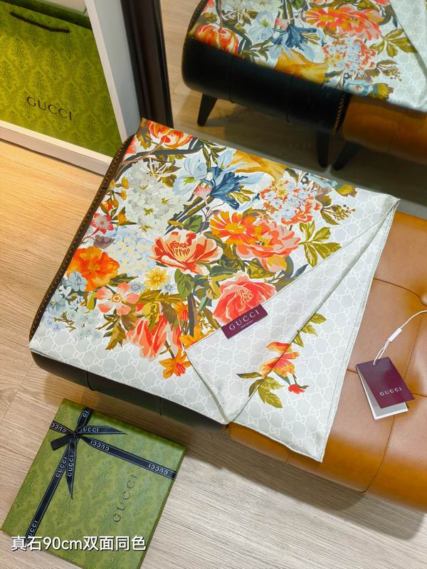 Gucci silk scarf 90X90cm E06 (8)