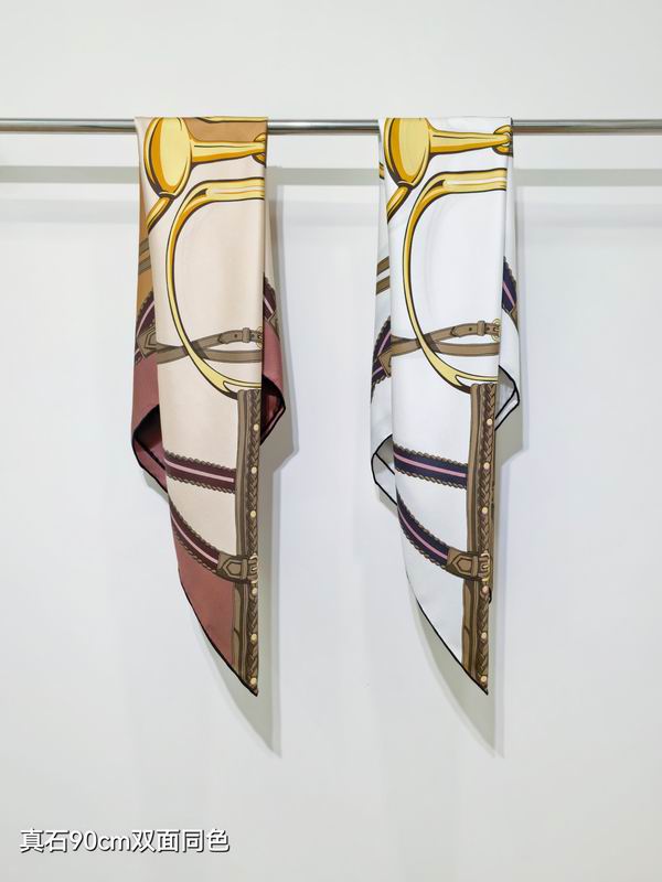 Gucci silk scarf 90X90cm E08 (1)