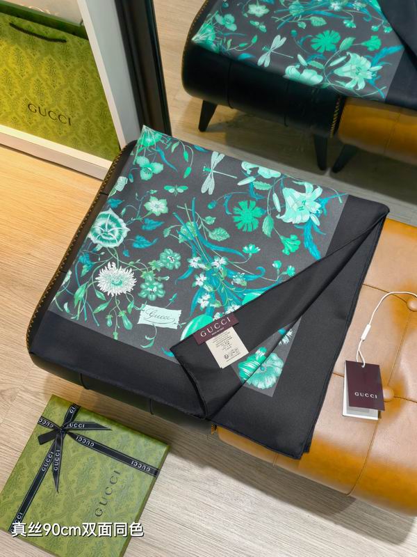 Gucci silk scarf 90X90cm E16 (15)