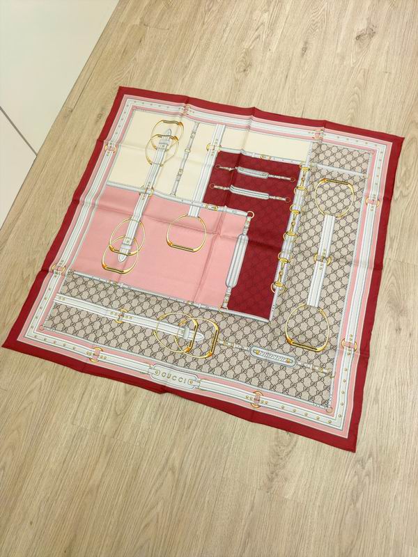 Gucci silk scarf E (1)