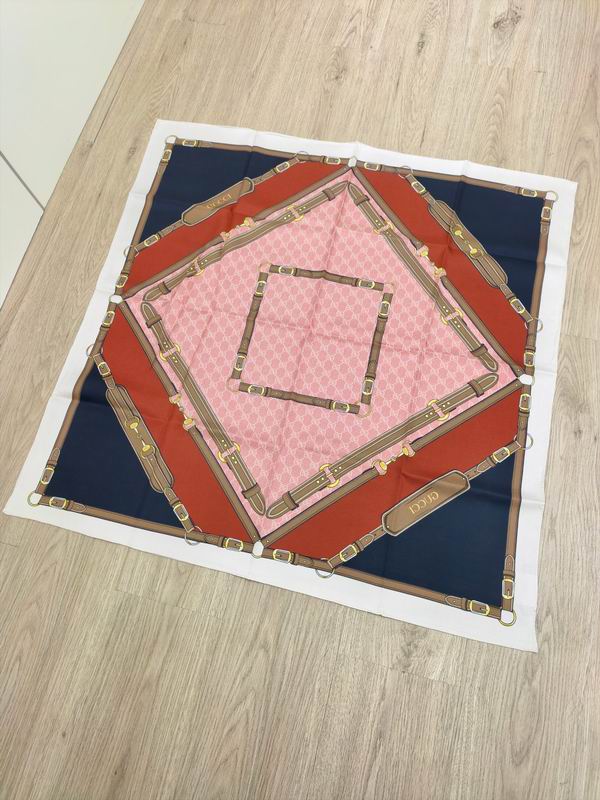 Gucci silk scarf E  (3)
