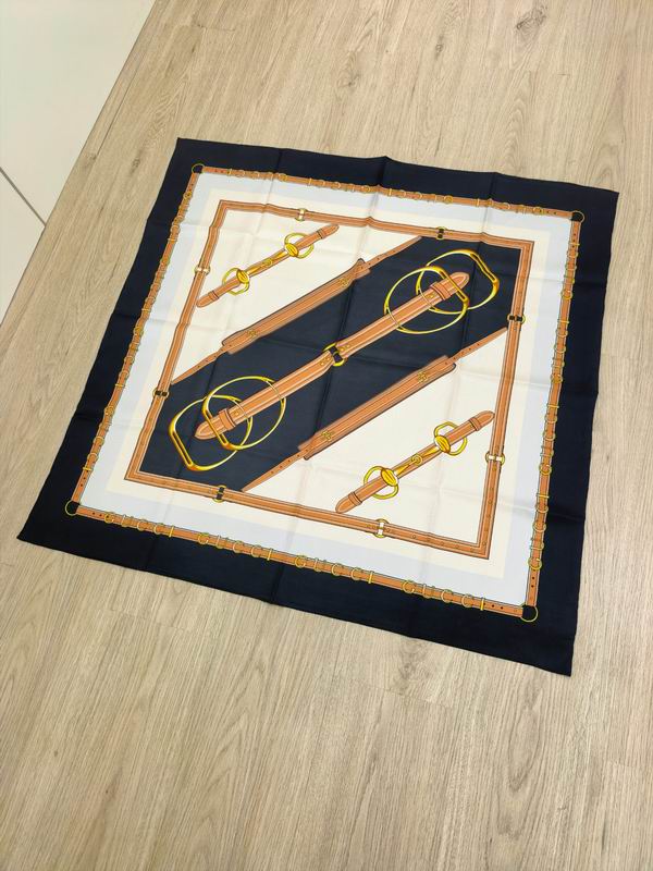 Gucci silk scarf E  (6)