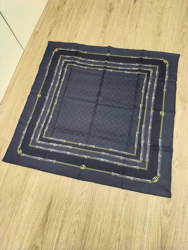 Gucci silk scarf E