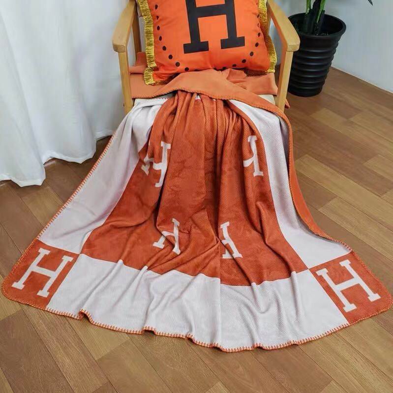 HERMER 135x165 1500g     (28)