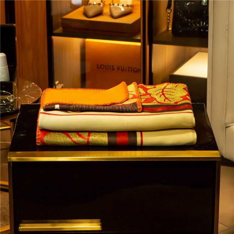 Hermes 1.5x1.5m 1.5x2.0m 2.0x2.3m    (8)