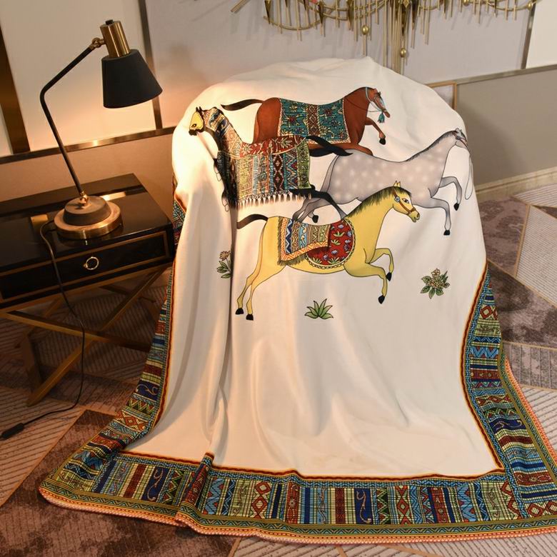 Hermes 1.5x1.5m 1.5x2m 2x2.3m   (1)