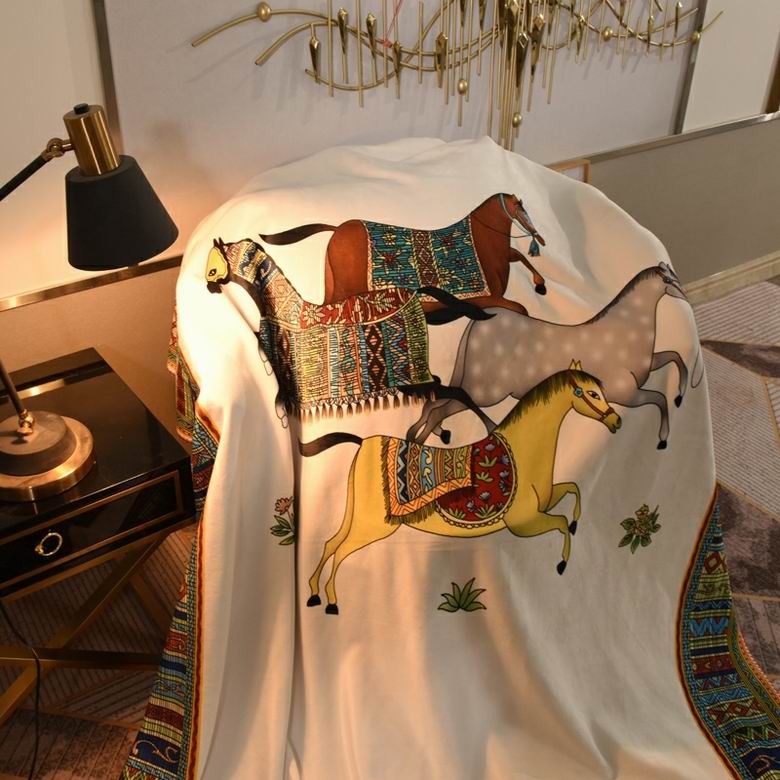 Hermes 1.5x1.5m 1.5x2m 2x2.3m   (3)