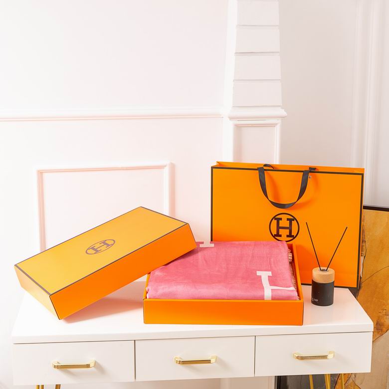 Hermes 1.5x1.5m 1.5x2m 2x2.3m   (5)