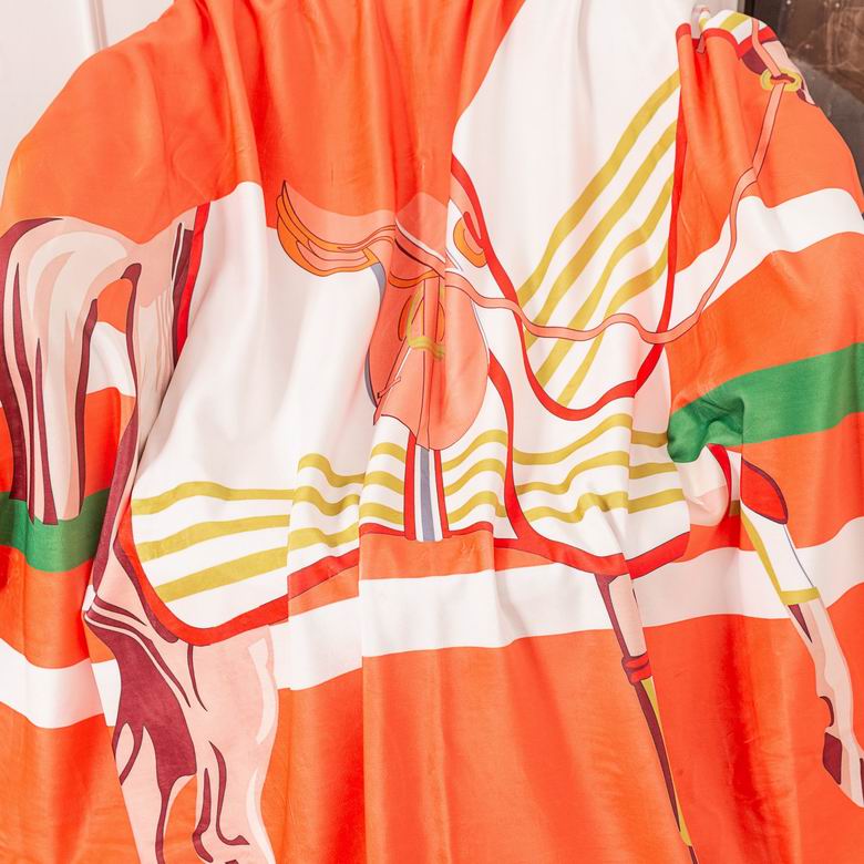 Hermes 1.5x1.5m 1.5x2m 2x2.3m   (5)