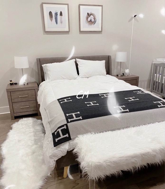 Hermes 170x135cm (10)