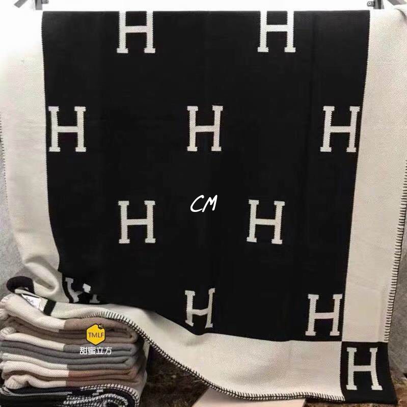 Hermes 170x135cm (11)