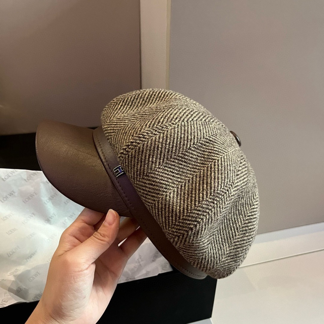 Hermes cap (95)