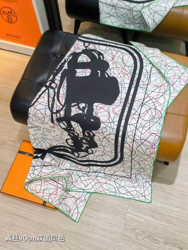 Hermes silk scarf 90X90cm E12 (14)
