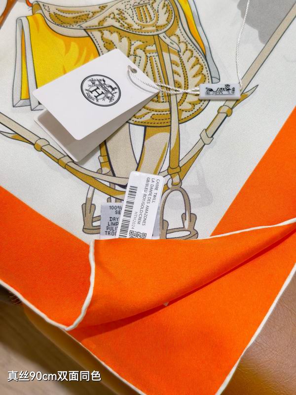 Hermes silk scarf 90X90cm E15 (10)