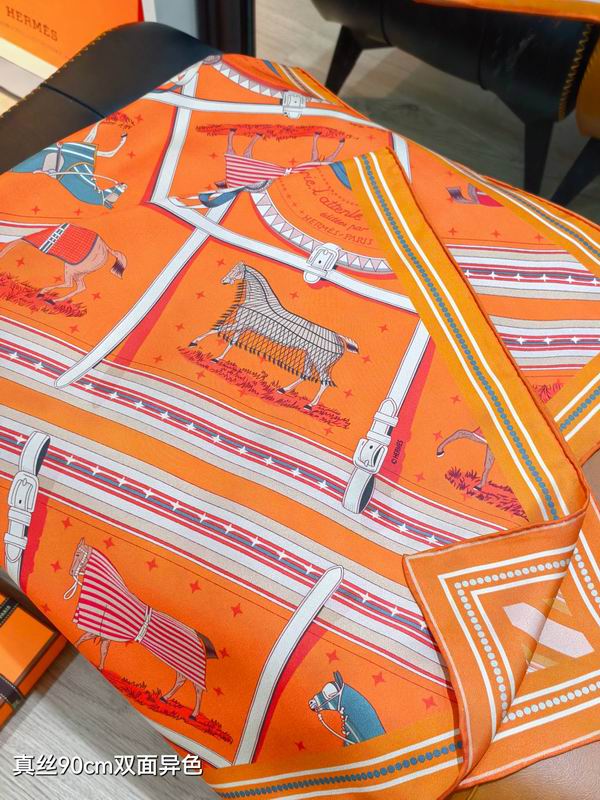 Hermes silk scarf 90X90cm E41 (35)