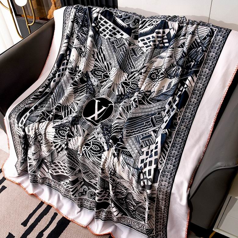 LV 1.5x1.5m 1.5x2.0m 2.0x2.3m   (3)