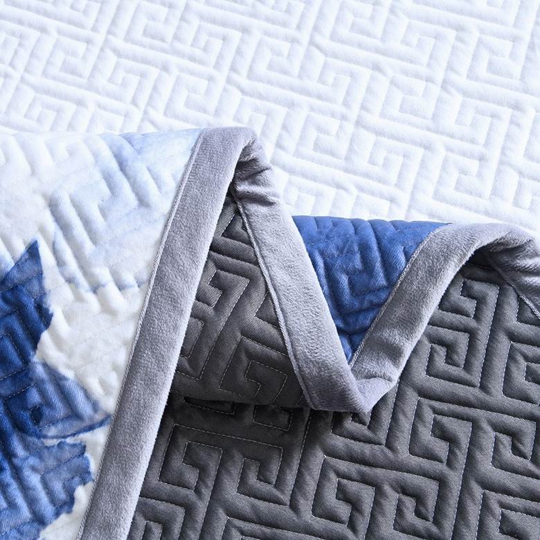 LV 2.0x2.2m 2.3x2.5m   (8)