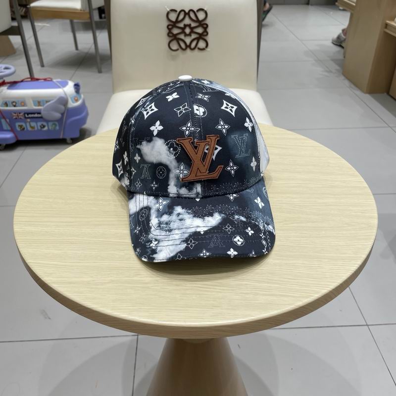 LV Cap (1552)