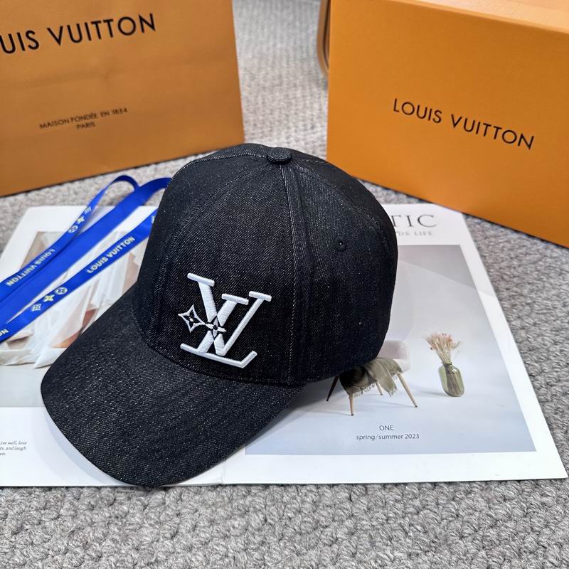 LV Cap (6753)