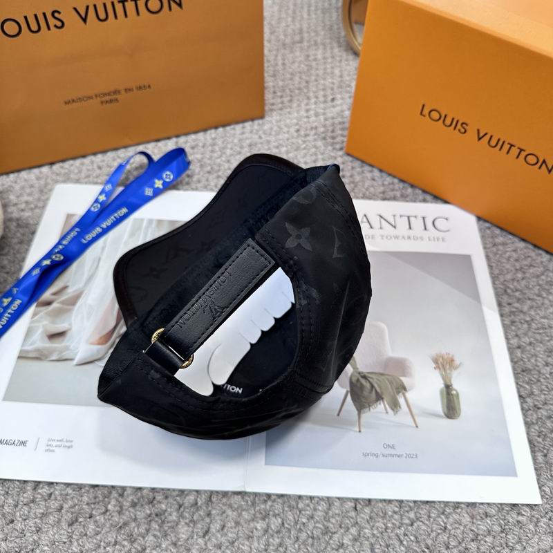 LV Cap (6775)
