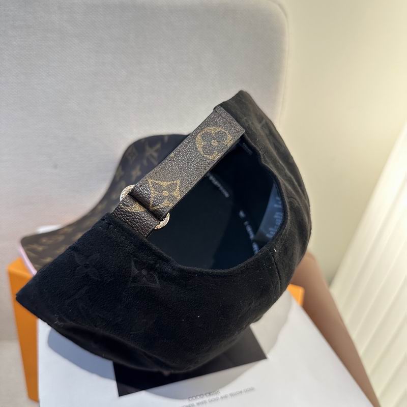 LV Cap (7183)