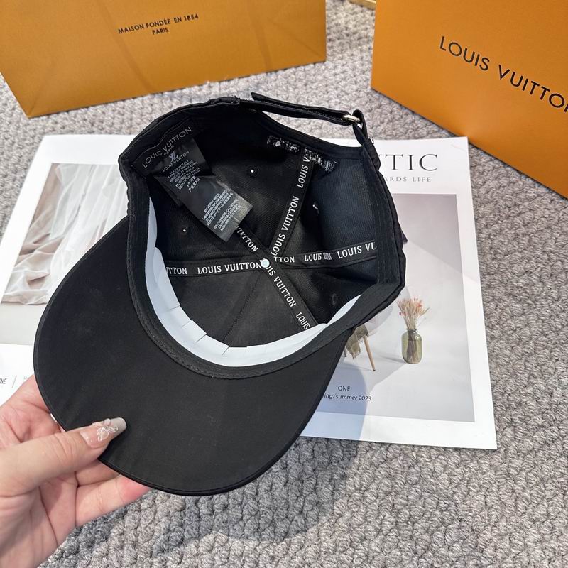LV Cap (8683)