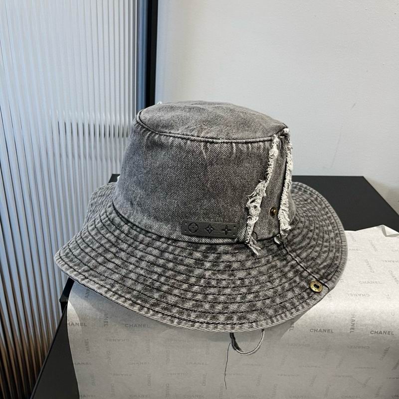 LV Hat (200)