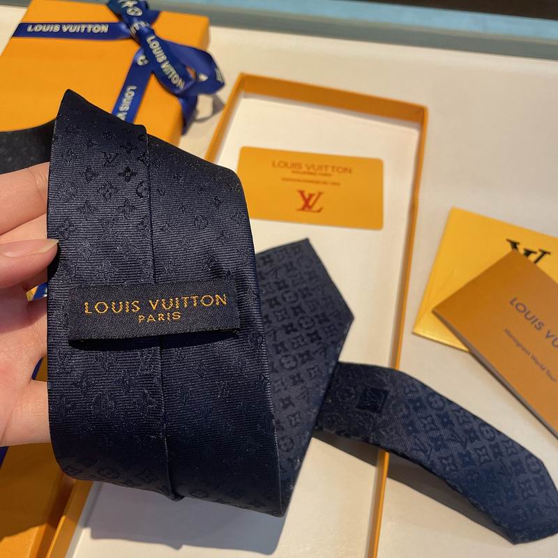 LV Tie hm (117)
